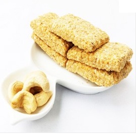 India Desire : Buy Pista Gajak 500 Grams At Rs 99 Only From Sweetsinbox